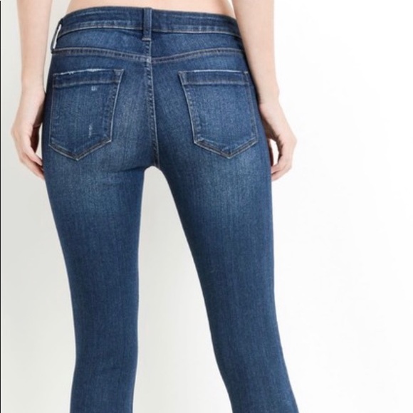 Minimal distress jeans - Picture 3 of 6